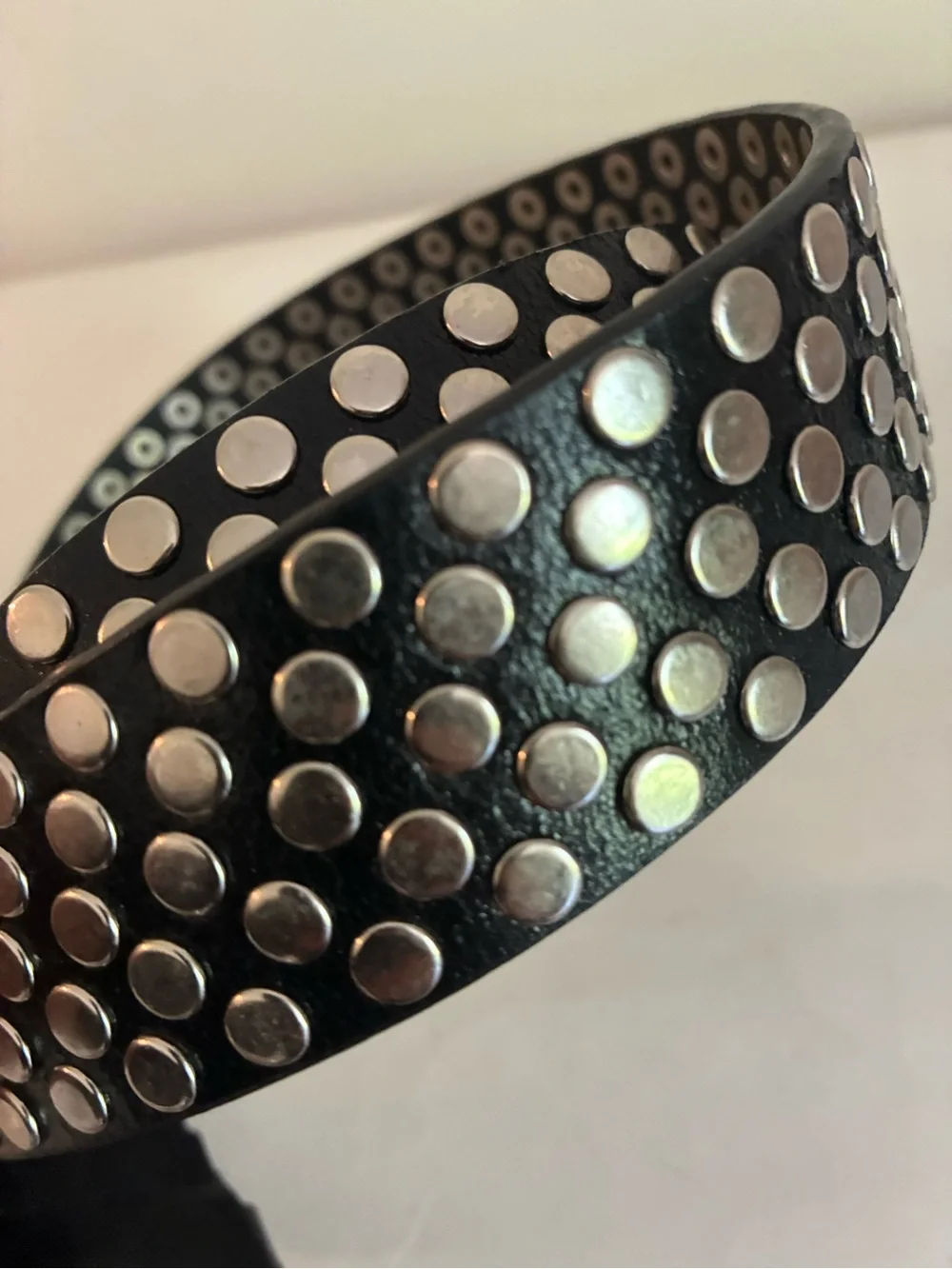 GUESS Black Studded Leather Belt - Classic Rock Style 34 EUC